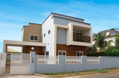 4 Bedroom House For Sale In Tema, Ghana